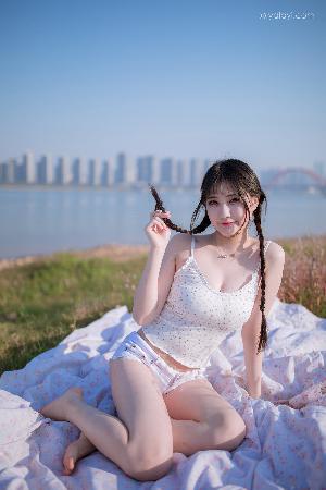 暴躁少女CSGO视频