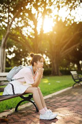 女大学生的沙龙室